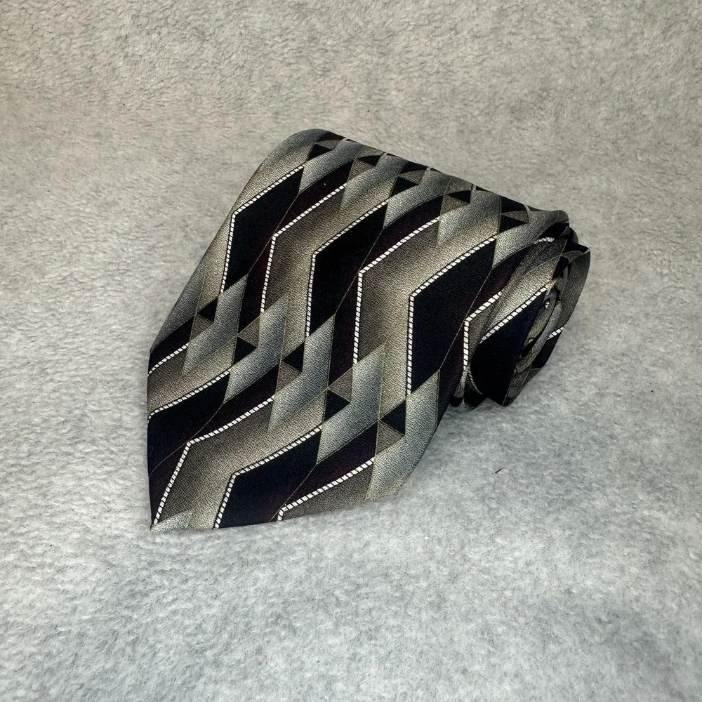 Grappa‎ Tie Mens One Size Black Gray Italian Silk Handmade USA Geometric Chevron